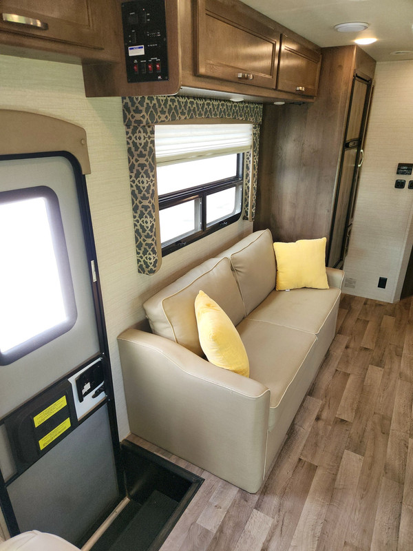 Vehicle thumbnail 28