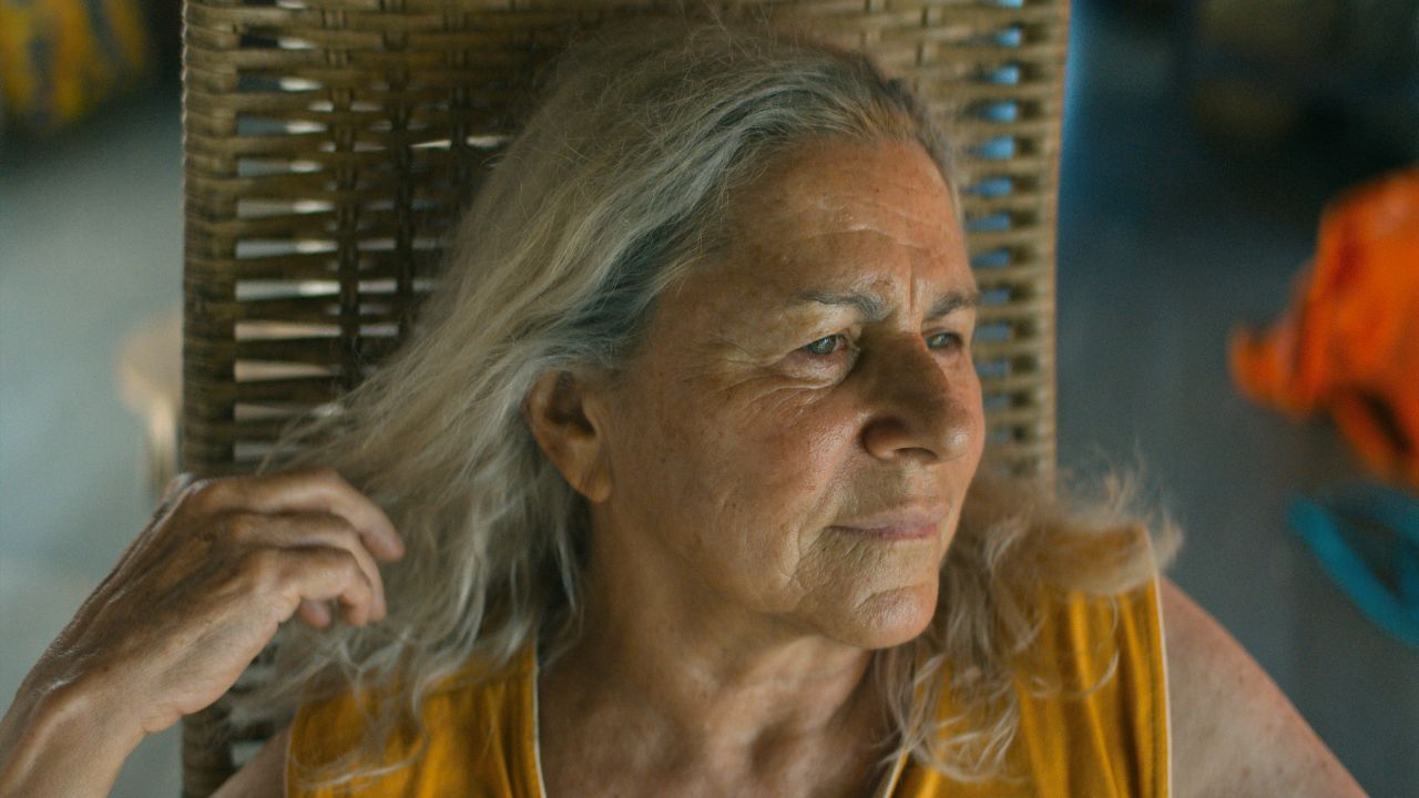 o-ultimo-azul-meio-amargo-capa