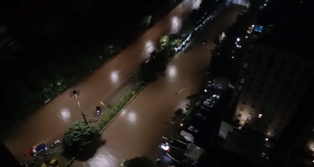 Banjir di daerah Cawang, Jakarta Timur