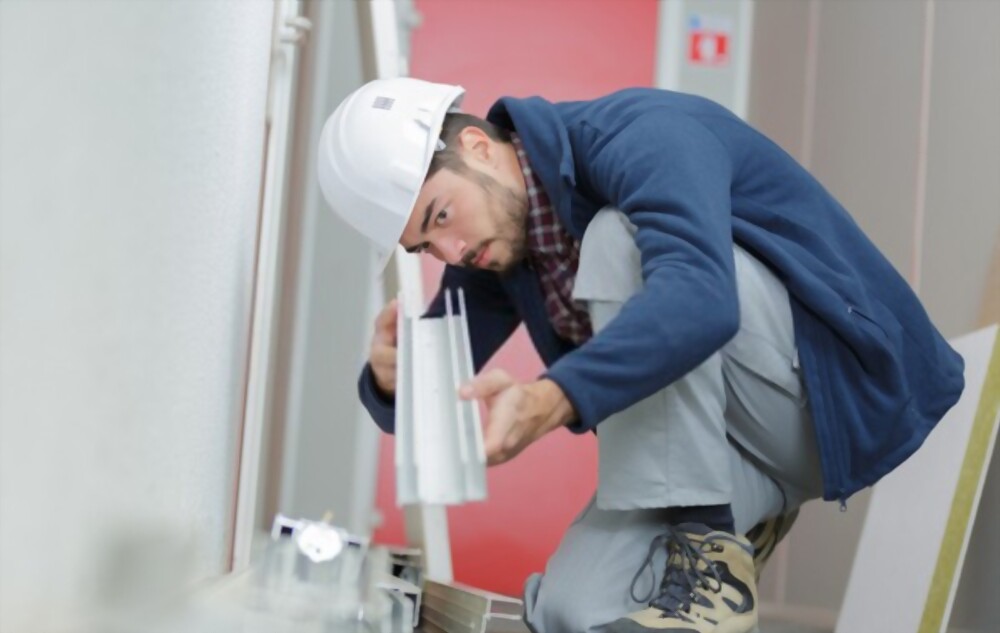 garage door repairman