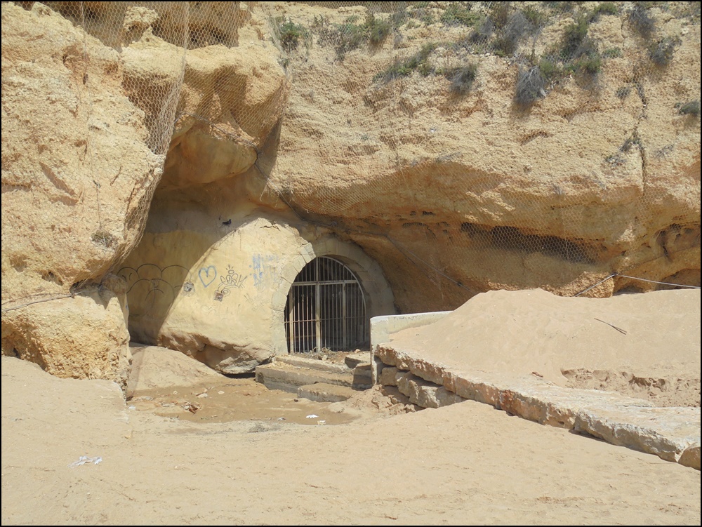 Albufeira-beach-040421-3