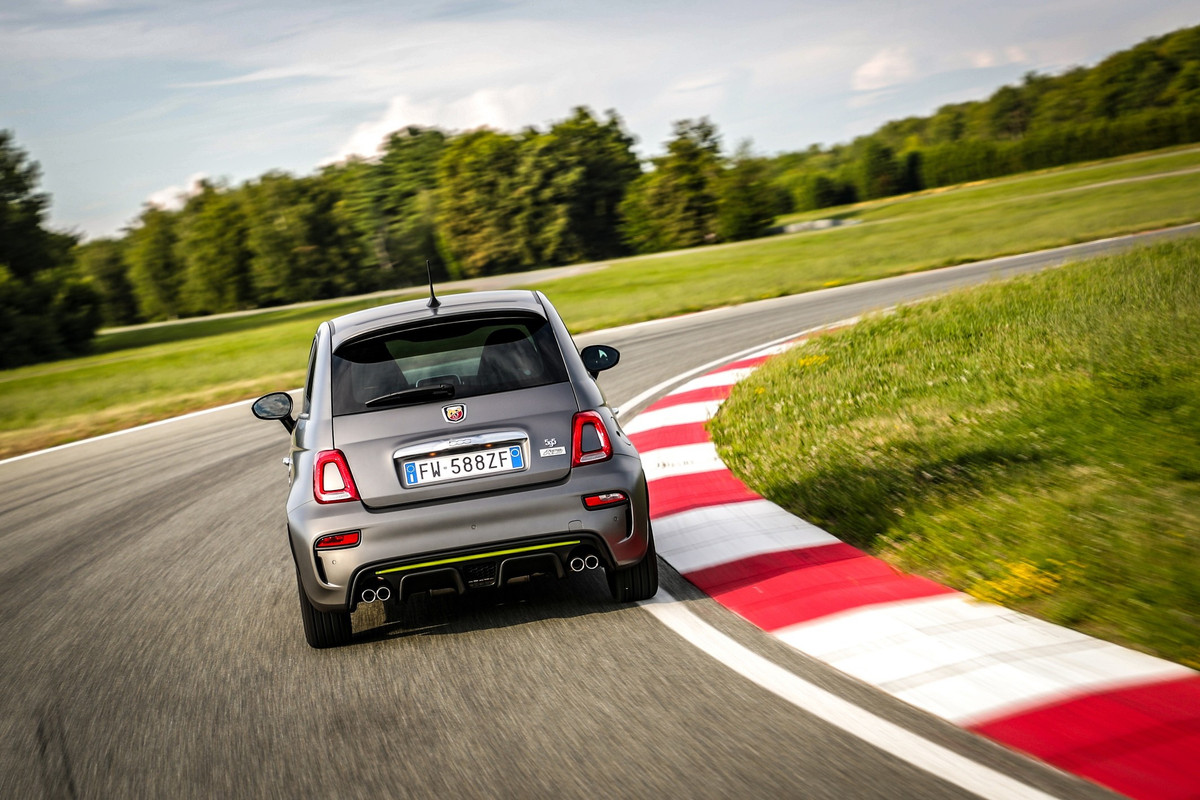Abarth 595 Pista (10)