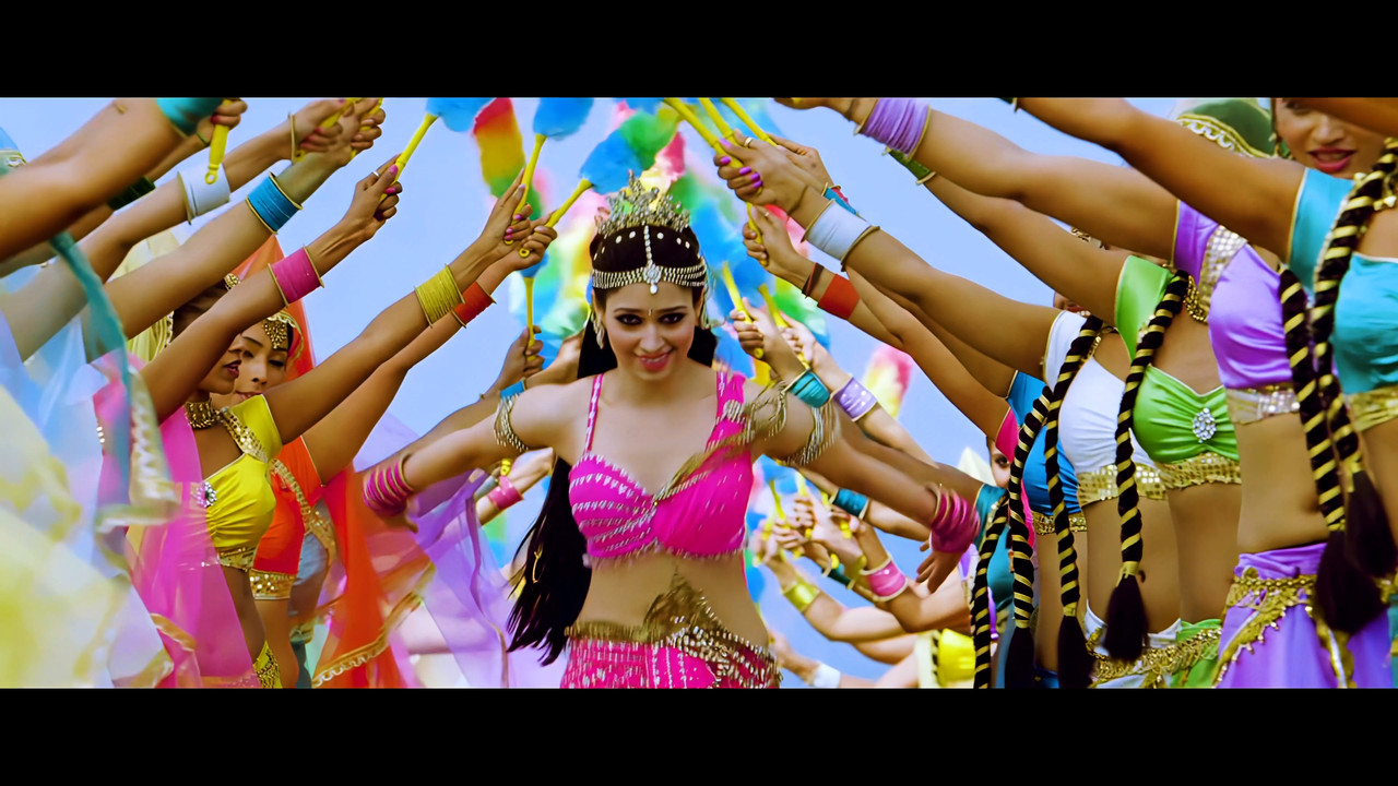 Tamanna Hot Song From Himmatwala Naino Main Sapna 4K (Best Quality).mp4_snapshot_00.19_[2021.04.05_1