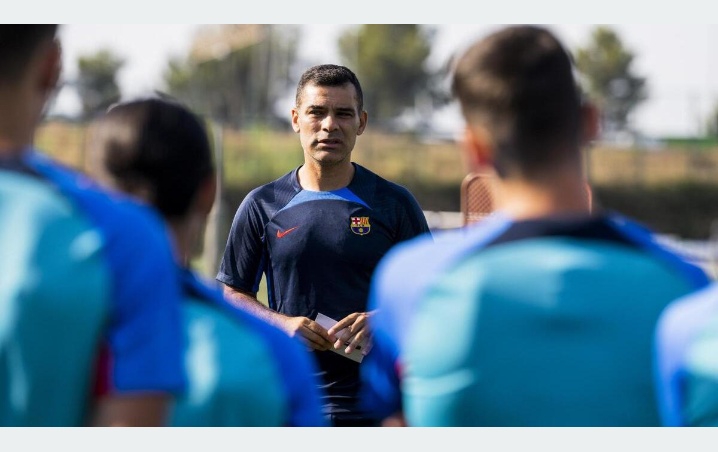 El Barcelona presumió las primeras imágenes de Rafa Márquez como entrenador