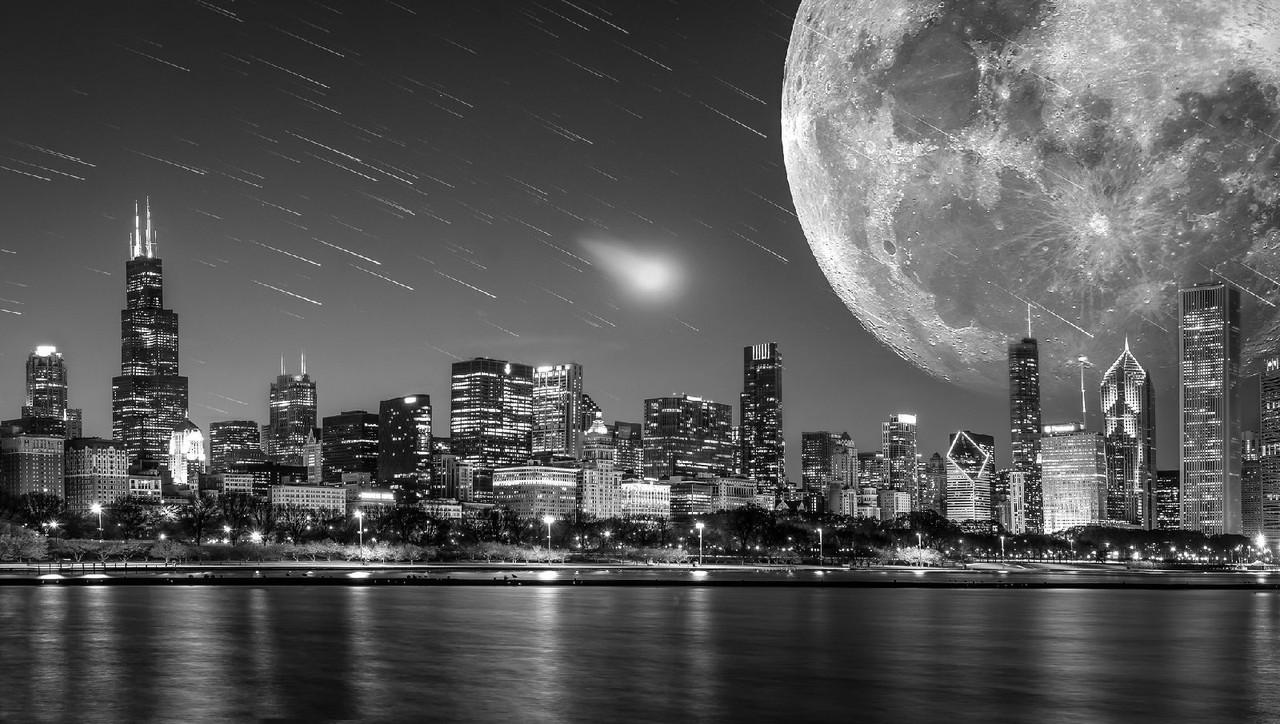 blacknwhite-city-moon.jpg