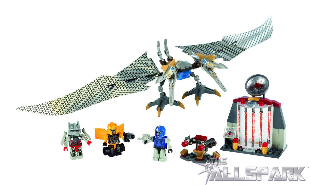 KRE-O-TRANSFORMERS-CELL-BLOCK-BREAKOUT-A6951