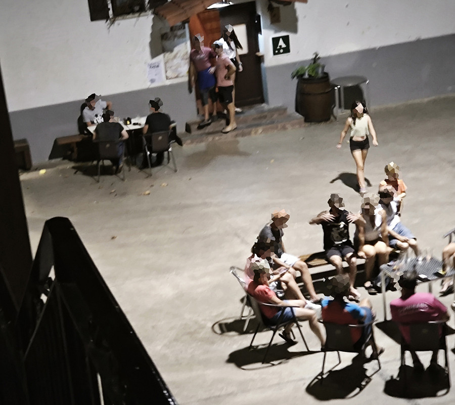 10-Uso ilegal-Mobiliario desplazado-01