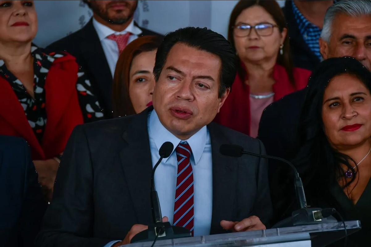 Mario Delgado ofrece “pase directo” a senadores que quieran reelegirse