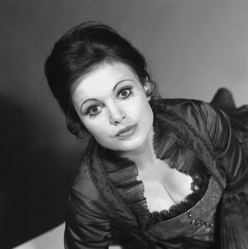 madeline_smith_b85