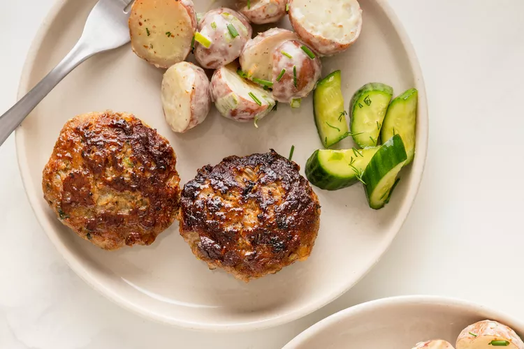 superyumy frikadellen german meatballs lead 6 53aed6a11f7644d1bd255ff588ee2d80