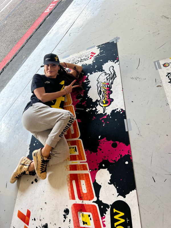 A68CAD3A-B43B-4671-AD25-23D94253EE90