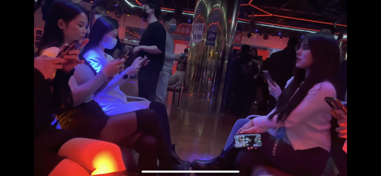 CCFF67BA-4291-452A-9E62-4E3FE61F0D8E