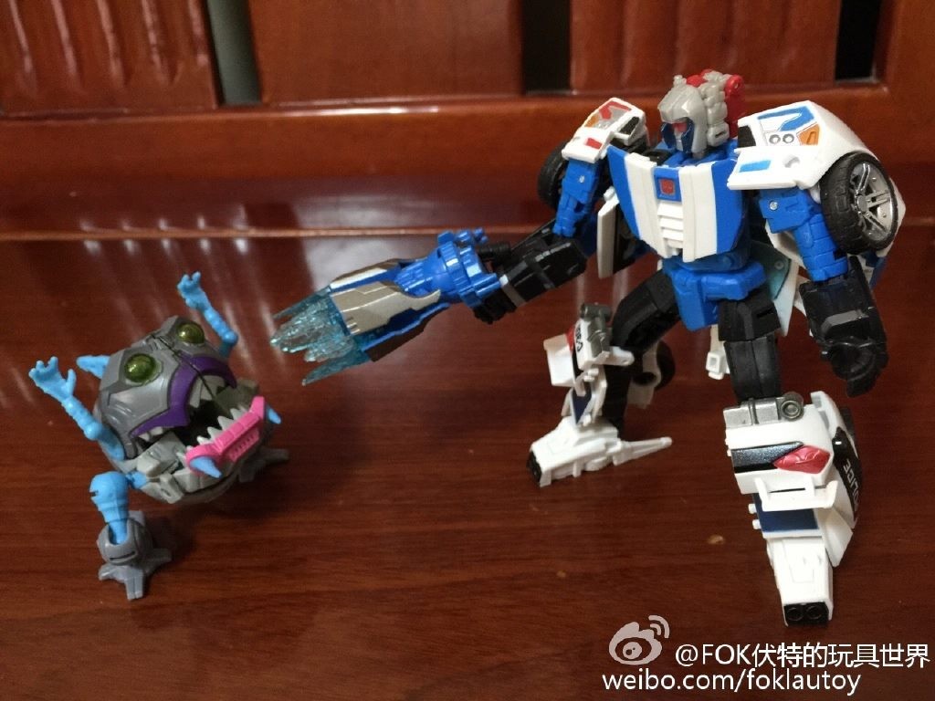 1475677987-sharkticon-04