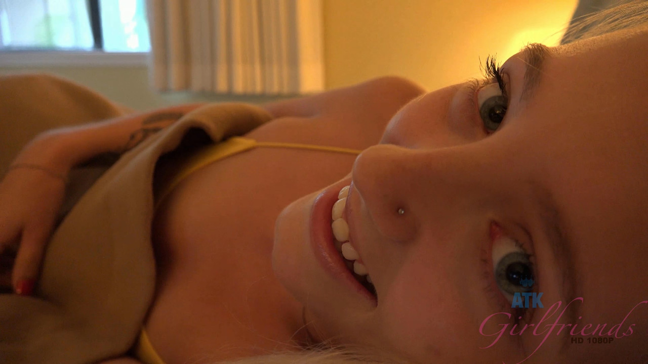 KBloom - ATKG!rlfr13nd$ - 082419 HD.mp4_snapshot_00.16.015