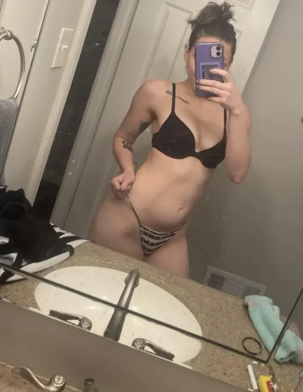 Nudes-276