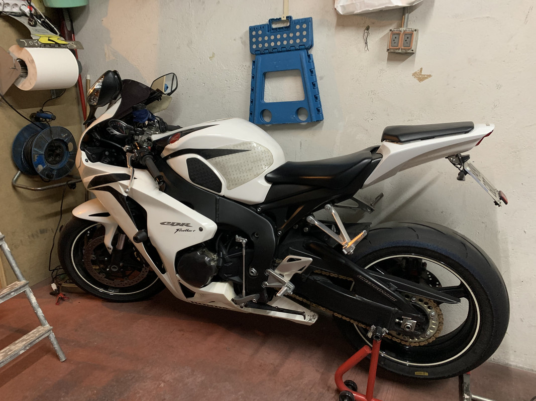 5028B66A-88AD-40F2-9AC4-CA8D63D333BD