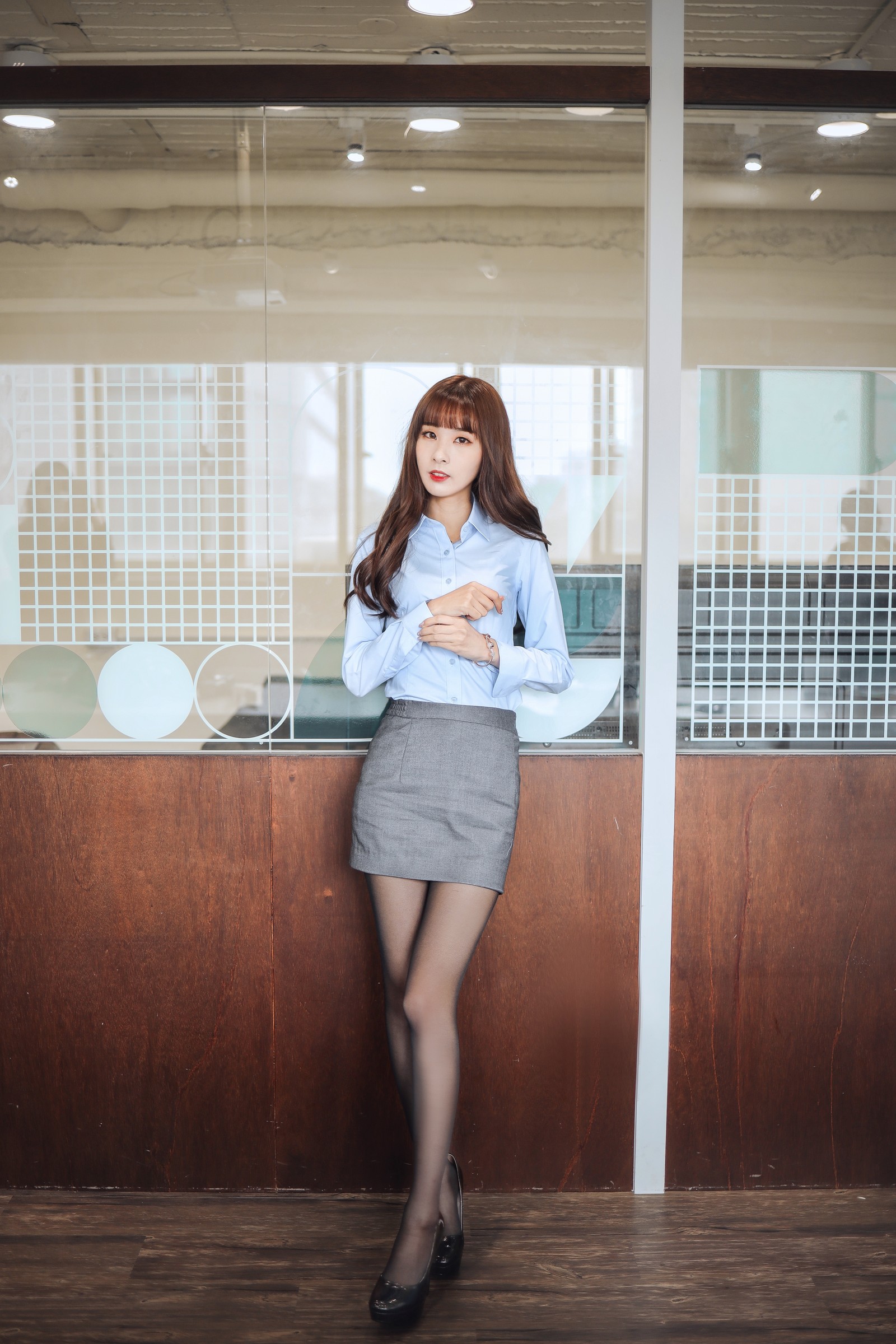 泥泥汝 OL 女郎 A 主题 写真图集｜职业风高清摄影（31P｜155MB）插图6