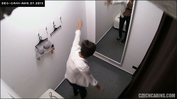 [Image: Voyeur51225101940.jpg]