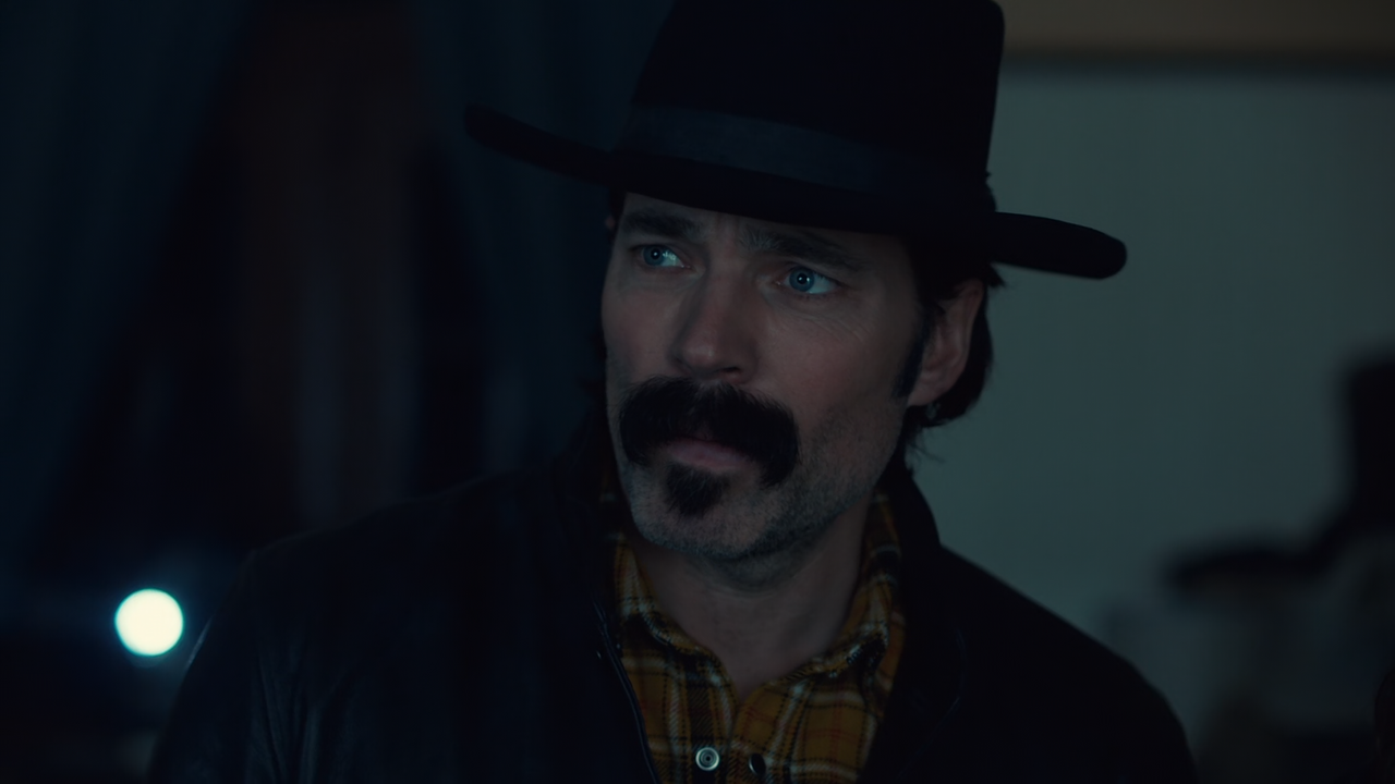 Wynonna.Earp.S04E05.Holy.War.(1).1080p.10bit.AMZN.WEB-DL.AAC5.1.HEVC-Vyndros.mkv_snapshot_19.11_[202