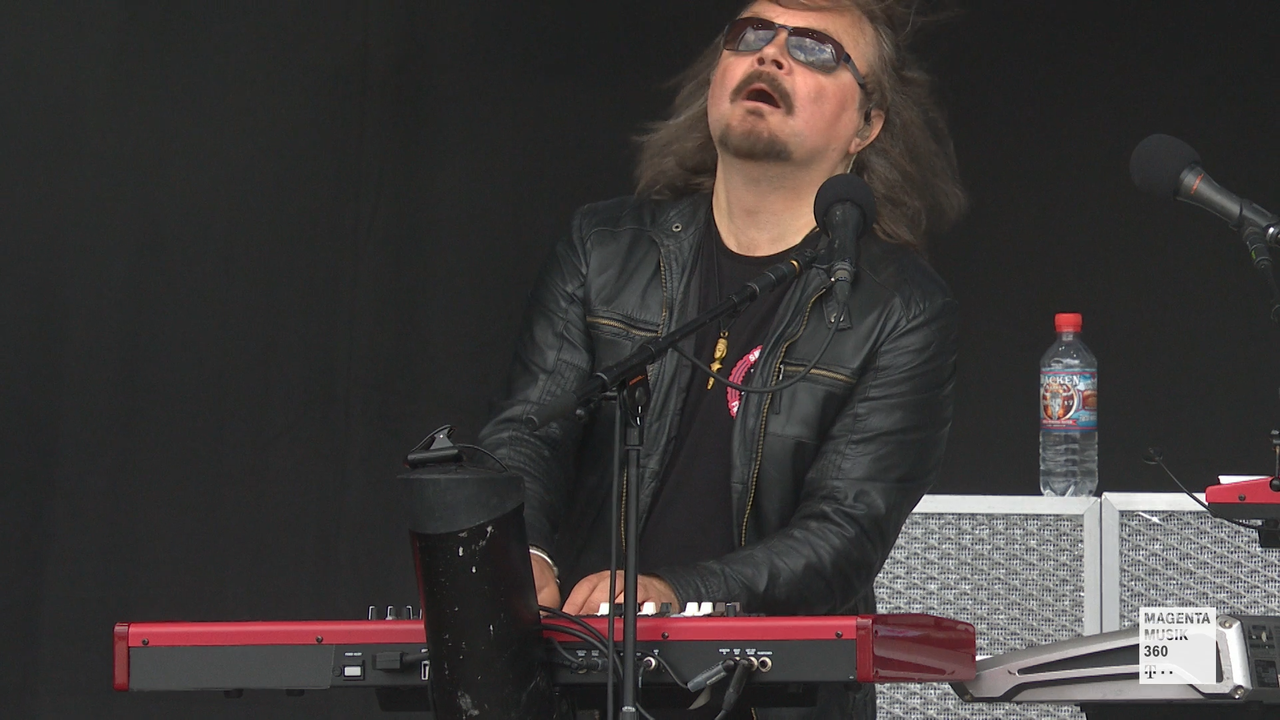 mpv-shot_Europe-Live.at.Wacken.Open.Air.WOA.2017.Web-DL.1080p.AVC-Нечипорук_00_22_40_0004