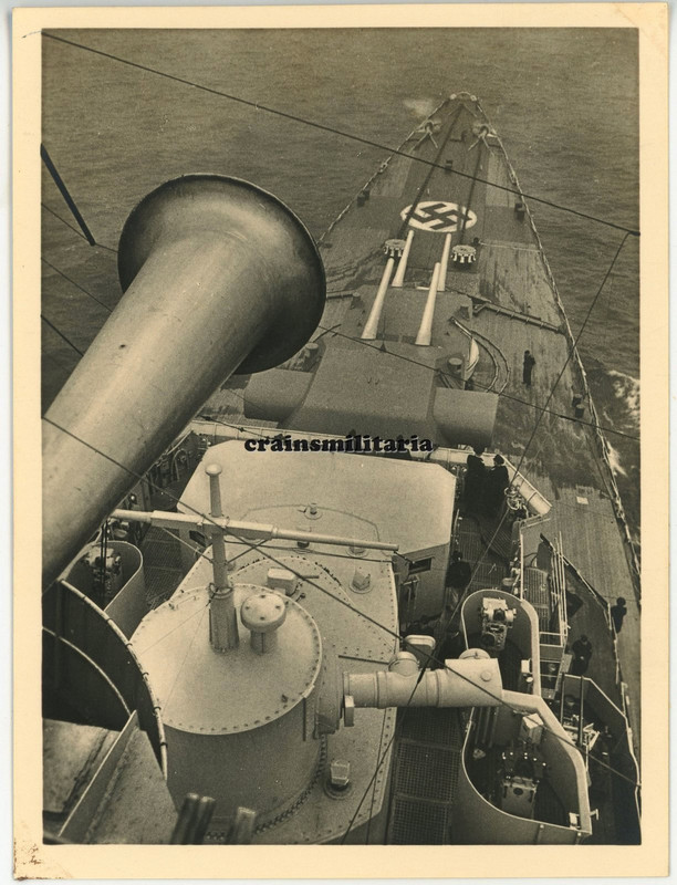 Orig. Foto schwere Kreuzer Prinz Eugen mit Geschütz Optik Turm - Schiff Ostsee