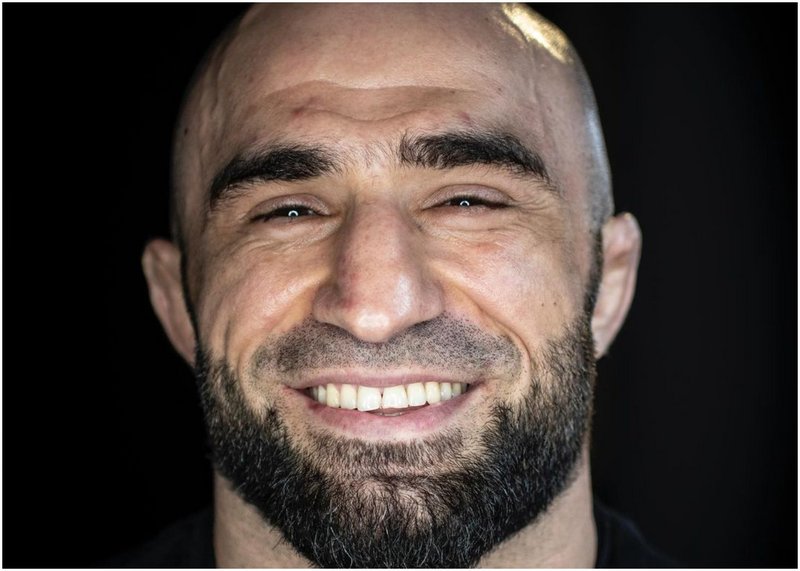 Омари Ахмедов UFC
