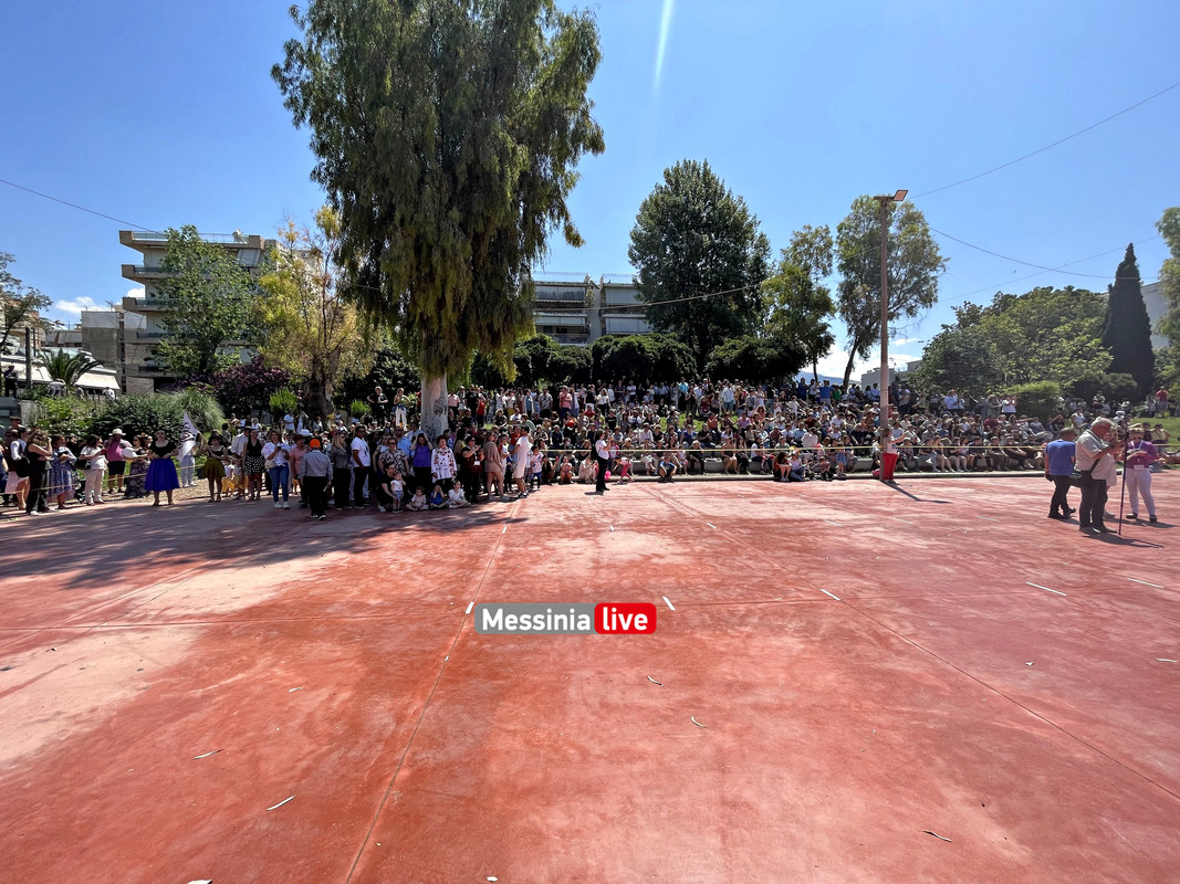 ΛΟΥΛΟΥΔΕΝΙΑ ΠΑΡΕΛΑΣΗ image00005