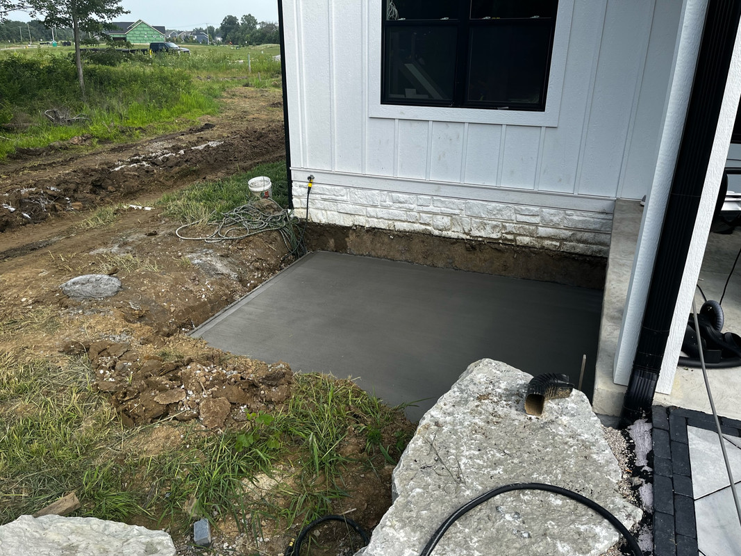 ADFC08B7-295D-4CAF-B687-1A923B148100