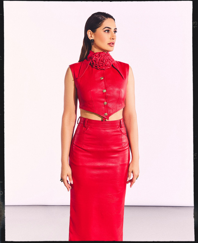 nargisfakhri 1749313124 3649825481546453171 217836321