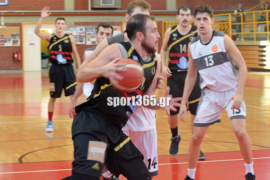 , &Delta;ί&omega;&nu;&alpha;&sigmaf;: &Tau;&omicron; &phi;&omega;&tau;&omicron;&rho;&epsilon;&pi;&omicron;&rho;&tau;ά&zeta; &tau;&omicron;&upsilon; “&delta;&iota;&pi;&lambda;&omicron;ύ” &sigma;&tau;&eta;&nu; &Alpha;&gamma;. &Pi;&alpha;&rho;&alpha;&sigma;&kappa;&epsilon;&upsilon;ή (pics)