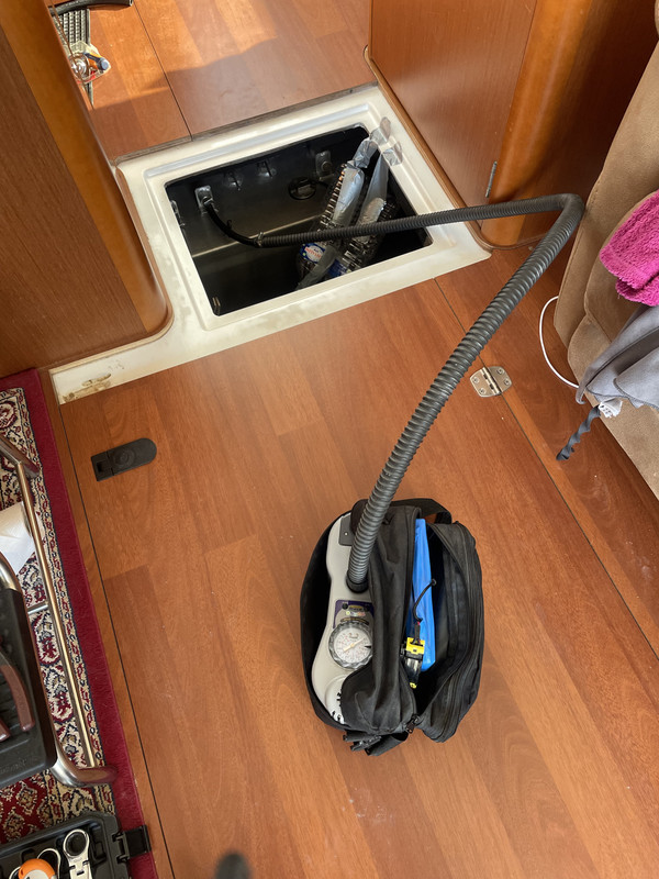 ED5C3311-9AE0-438C-BFF3-E49151A9BBDC