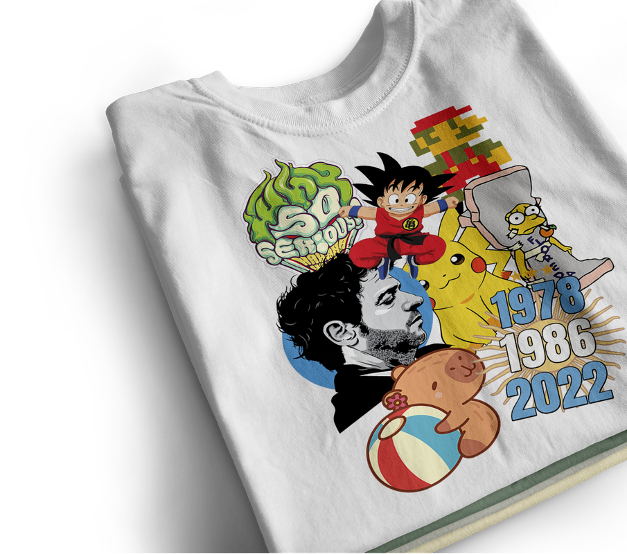 Remera con collage de personajes y números impresos en DTF