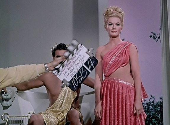 LESLIE-PARRISH-STAR-TREK-3-FOTOR.jpg