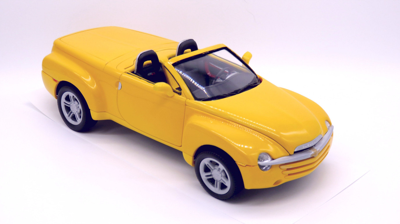 Revell Chevy SSR IMG-2220