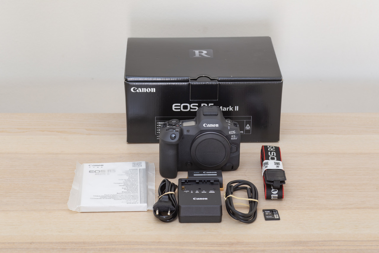 Canon R5 Mk II 01