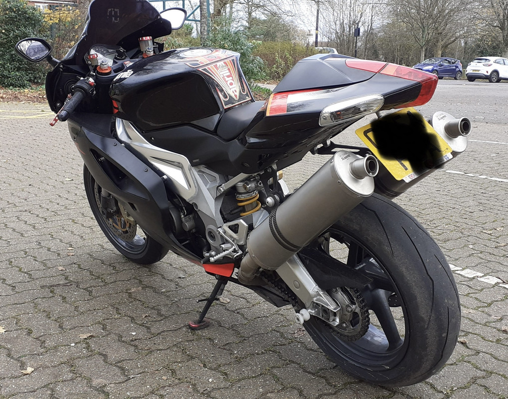 EC99DAF8-2804-4F0E-9D4D-046E13106779