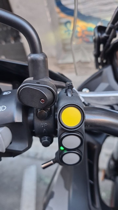 Faros adicionales en la X - Página 16 Mando