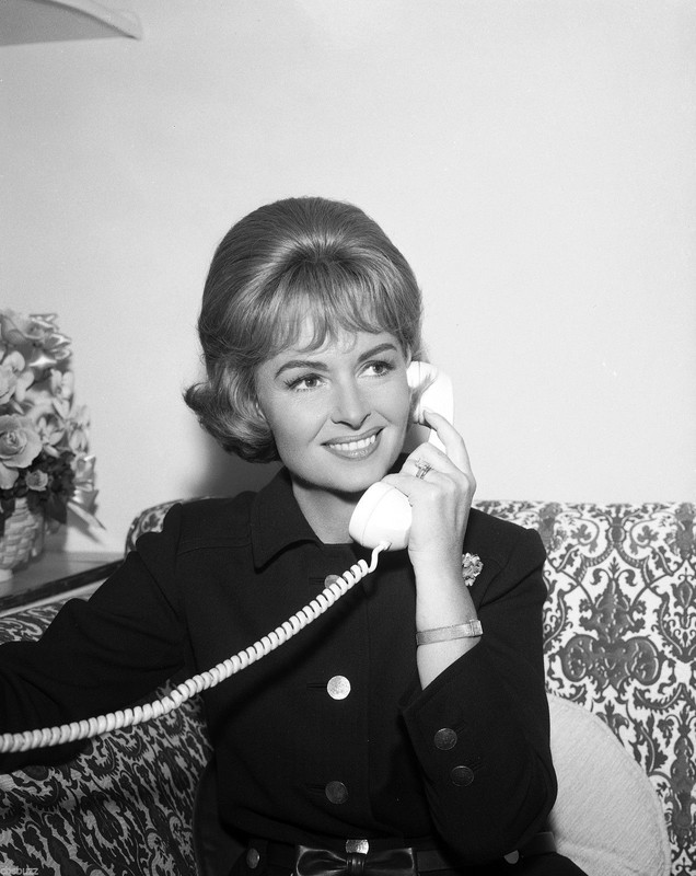 donna_reed_b25