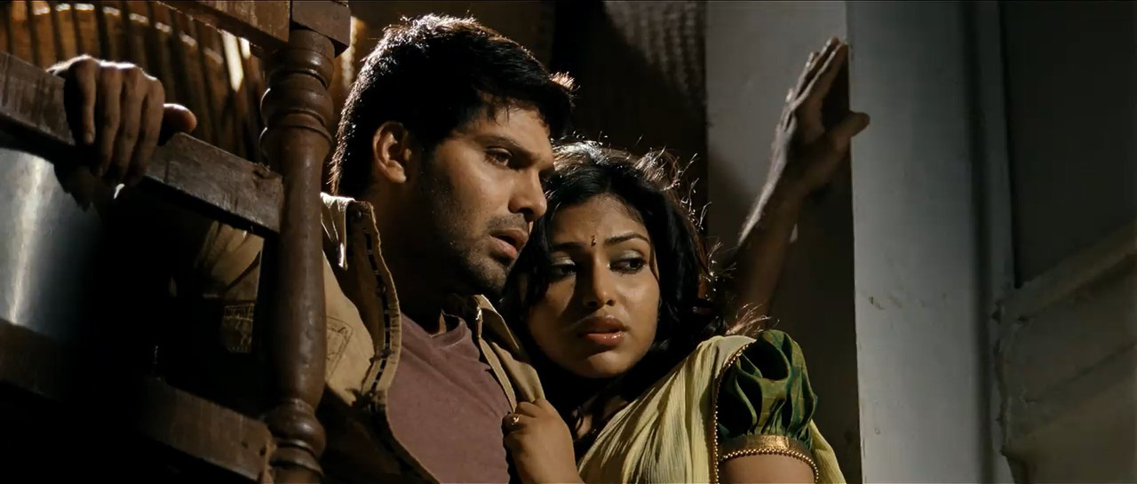 Vettai 2012 BluRay [Tamil] 480p, 720p ESub Screenshot