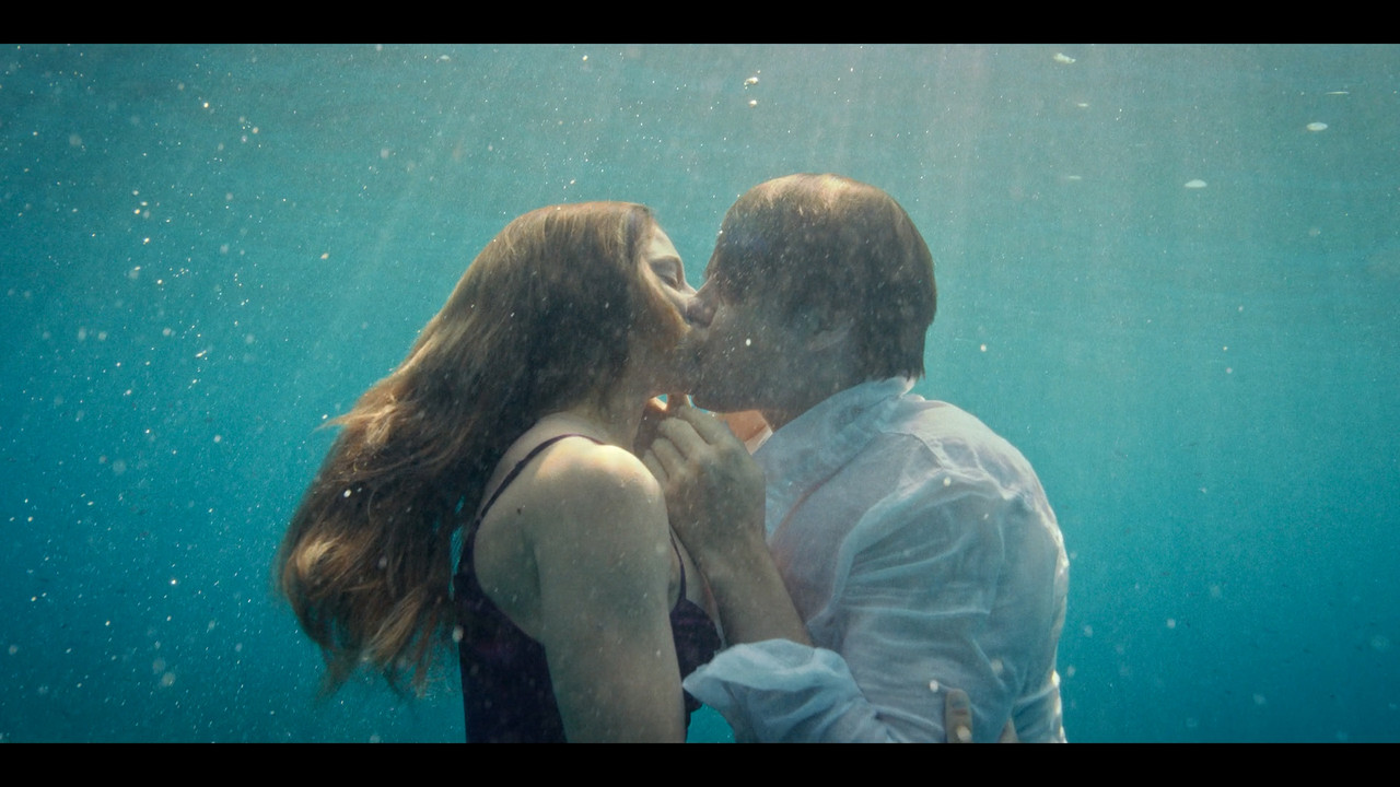 Svenja.Jung_Fall.for.Me_nude.00_01_59_09.Still019