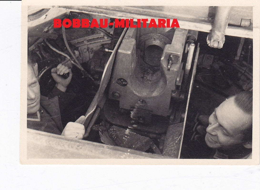 deutscher Panzer Sturmgeschütz von innen Kanone 