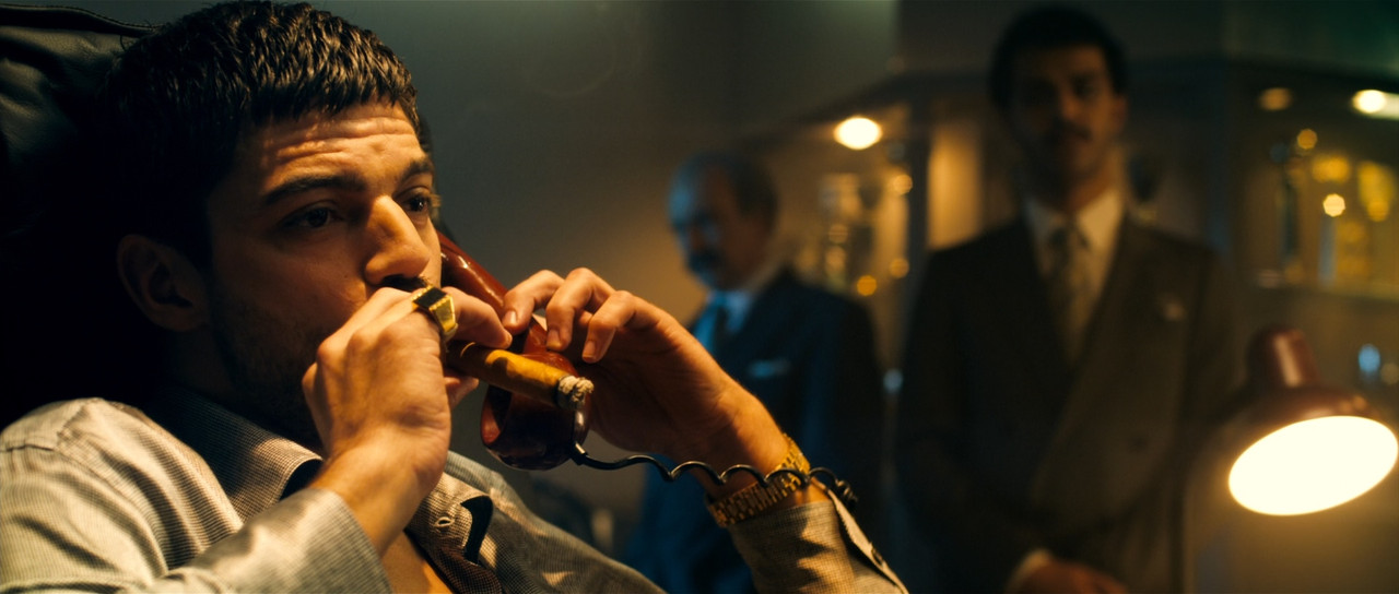 The Devil's Double (2011).mkv_snapshot_01.30.04_[2018.03.20_16.5