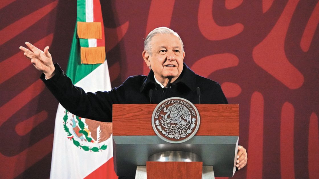 AMLO fue ingresado al hospital militar para su revisión de rutina