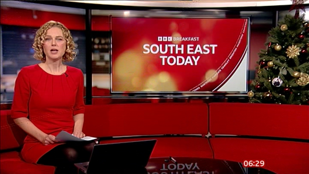 12.21 - 06.00.00 - Breakfast. The BBC's Breakfast programme features ....ts_snapshot_09.25.959