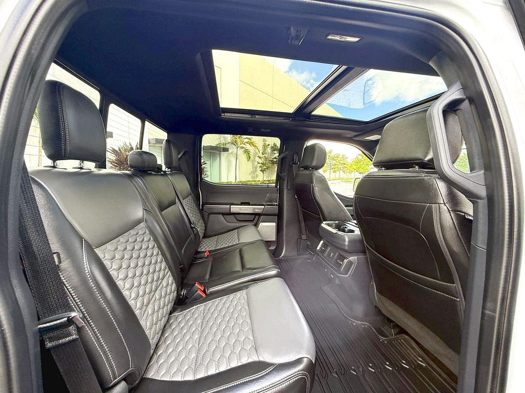 Vehicle thumbnail 18