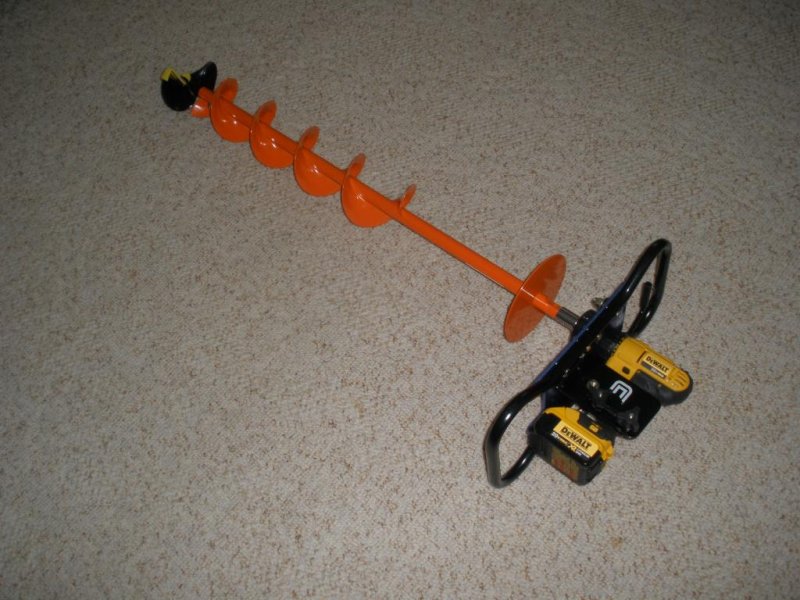 Nils Convertible Auger with Clam Plate & DeWalt Cordless Drill