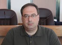 ΣΧΟΛΙΑΖΟΝΤΑΣ ΤΗΝ ΤΟΠΙΚΗ ΕΠΙΚΑΙΡΟΤΗΤΑ