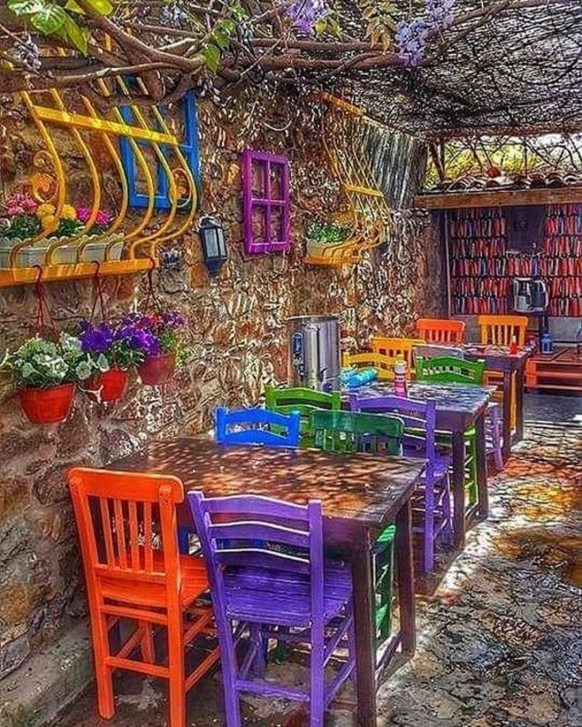 multi-gardenseating.jpg