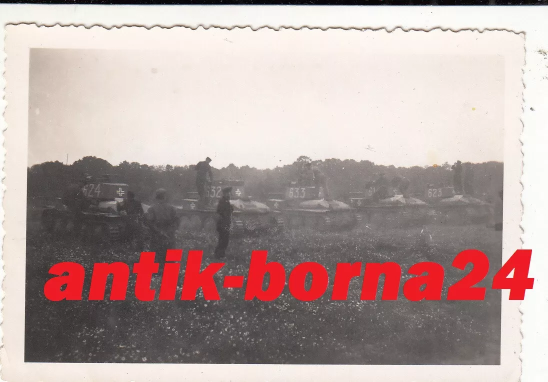 Foto WH Soldat Panzer Tank Pz.Kpfw. 38 (t) Flandern Belgien Einsatz 1940 #129