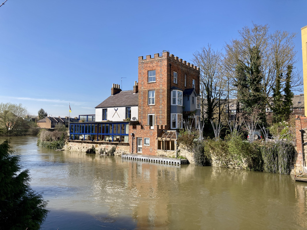 85F3ED72-9F93-4148-9C6C-238B48E5D498